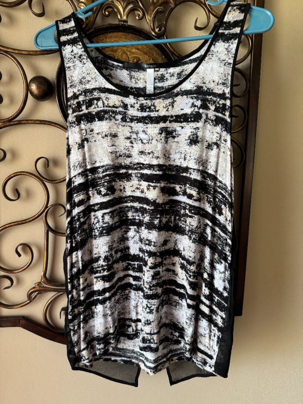 Kensie Short Sleeve Top